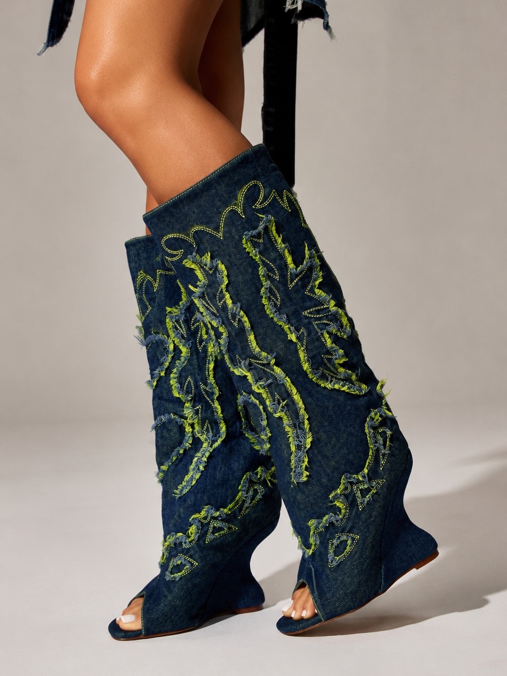 🔥 NWT AKIRA Vianca Green Multi Denim Open-Toe Boots 🔥 sizes 6- 11
